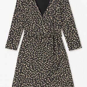 H&M Dress Size 6  Black White 3/4 Sleeves V-Neck Ruffle